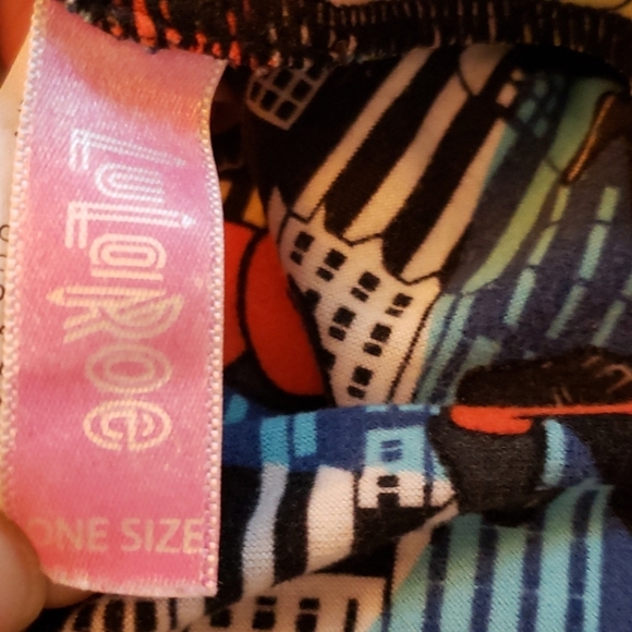 LuLaRoe Disney Incredibles Dash Leggings Blue Skyscraper Background Size OS - Picture 4 of 6